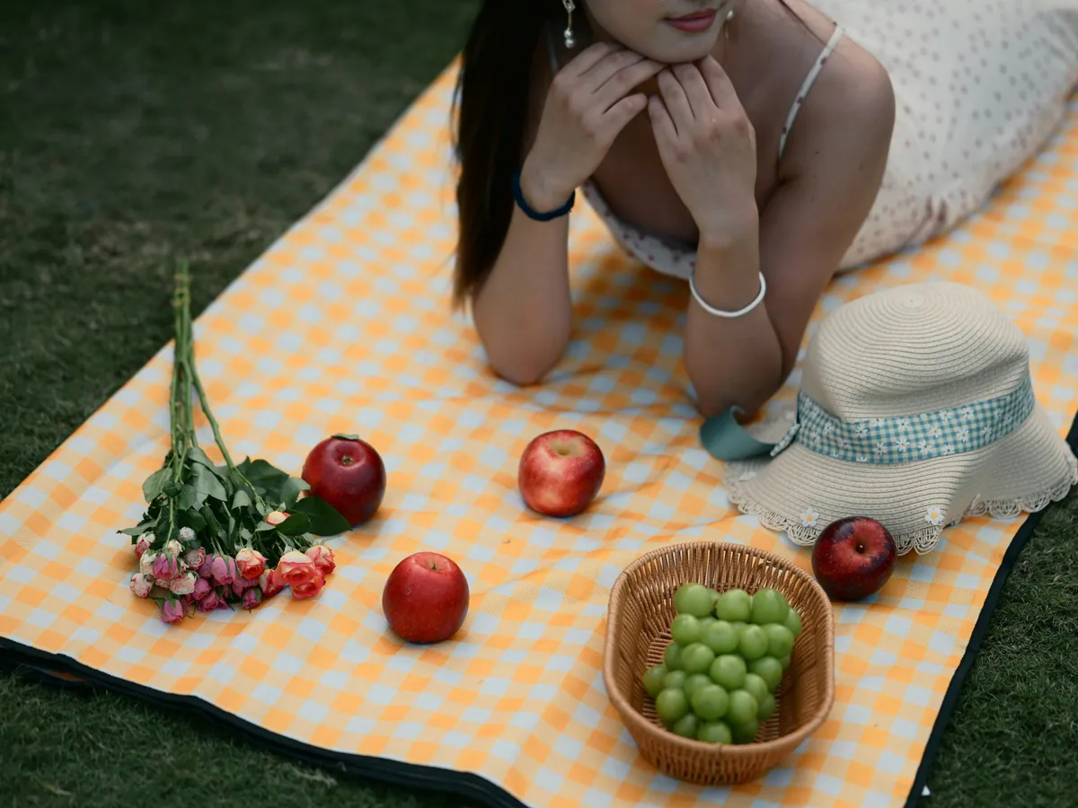 Bold "SUMMER PICNIC" headline removed from a picnic photo